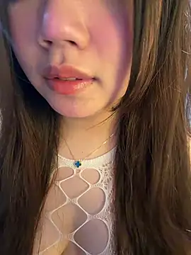 Hotellinh12 online show from 04-17-26, 01:36