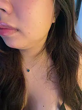 Hotellinh12 online show from 07-18-26, 04:26