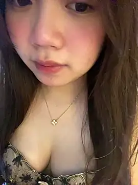 Hotellinh12 online show from 12-20-25, 10:51