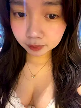 Hotellinh12 online show from 10-11-25, 04:30