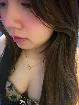 Hotellinh12 online show from 01-11-26, 04:47