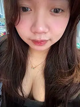 Hotellinh12 online show from 10-08-25, 06:48