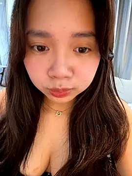 Hotellinh12 online show from 10-17-25, 08:06