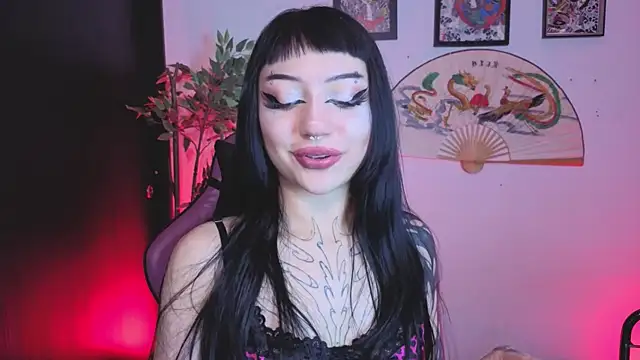 Snapshot of catipetite chatting on 07-17-26, 08:44 catipetite online show from 07-17-26, 08:44