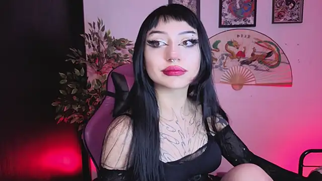 Snapshot of catipetite chatting on 07-29-26, 04:01 catipetite online show from 07-29-26, 04:01