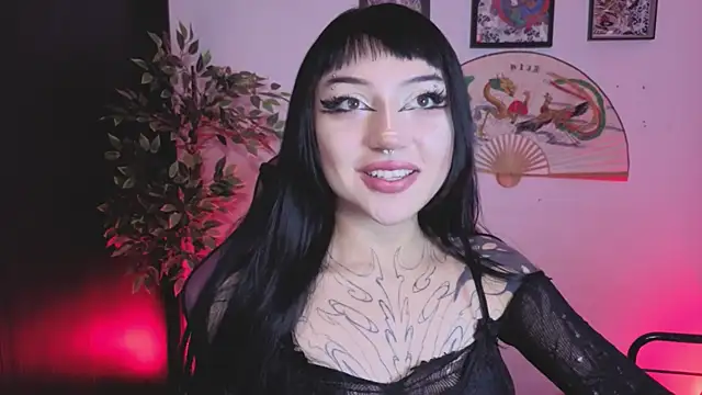 Snapshot of catipetite chatting on 08-04-26, 11:37 catipetite online show from 08-04-26, 11:37