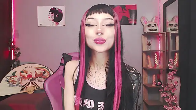 catipetite online show from 11-04-25, 05:55