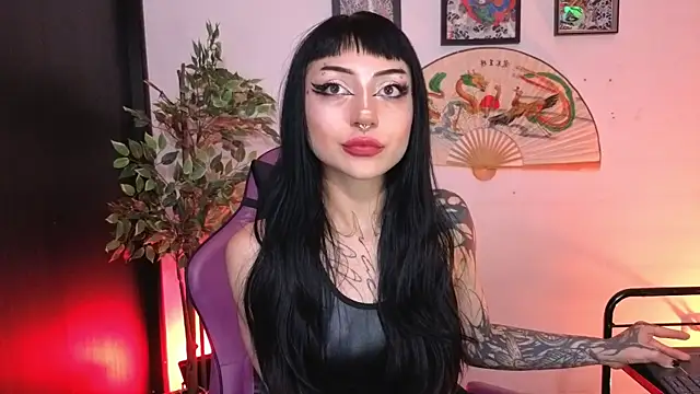 Snapshot of catipetite chatting on 05-17-26, 06:57 catipetite online show from 05-17-26, 06:57