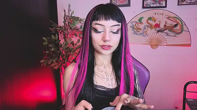 Snapshot of catipetite chatting on 07-06-26, 02:40 catipetite online show from 07-06-26, 02:40