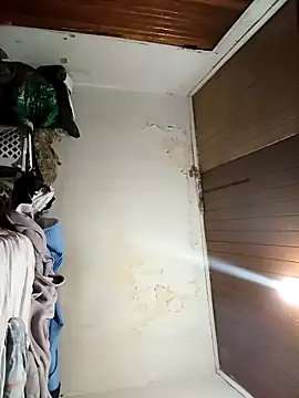 Snapshot of Uncletee112 chatting on 10-26-25, 02:01 Uncletee112 online show from 10-26-25, 02:01