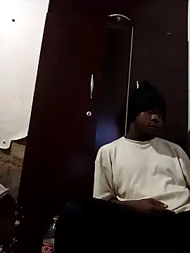 Uncletee112 online show from 11-11-25, 04:35