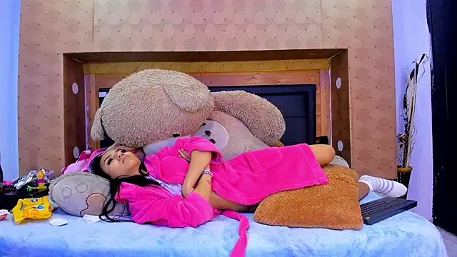 SofiAndNicol online show from 11-19-25, 11:21