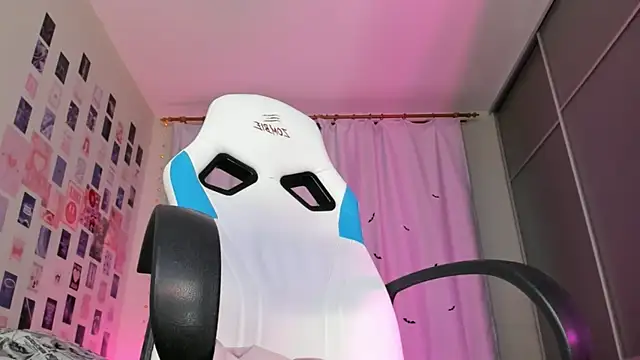 Vanessa Verona online show from 11-07-25, 05:45