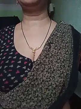 Snapshot of Rosy-B chatting on 07-01-26, 12:11 Rosy-B online show from 07-01-26, 12:11