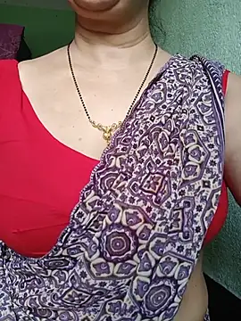 Snapshot of Rosy-B chatting on 06-28-26, 01:01 Rosy-B online show from 06-28-26, 01:01