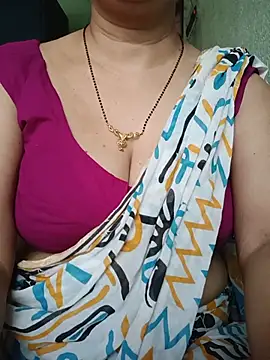 Snapshot of Rosy-B chatting on 06-15-26, 11:59 Rosy-B online show from 06-15-26, 11:59