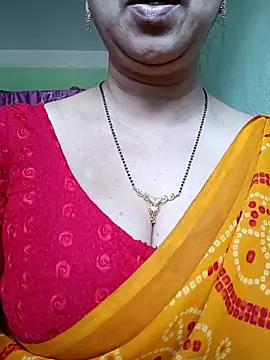 Snapshot of Rosy-B chatting on 02-17-25, 06:53 Rosy-B online show from 02-17-25, 06:53