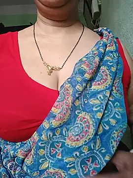 Snapshot of Rosy-B chatting on 07-02-26, 12:55 Rosy-B online show from 07-02-26, 12:55