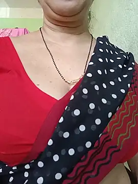 Snapshot of Rosy-B chatting on 06-27-26, 09:37 Rosy-B online show from 06-27-26, 09:37