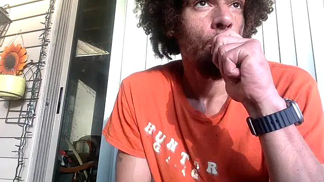 Snapshot of Clearlytothepoint420 chatting on 10-19-25, 01:03 Clearlytothepoint420 online show from 10-19-25, 01:03