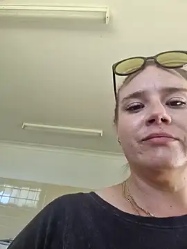 Off the Lesh online show from 11-25-25, 01:39