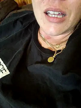 Snapshot of Off_the_Lesh chatting on 06-20-26, 05:12 Off the Lesh online show from 06-20-26, 05:12