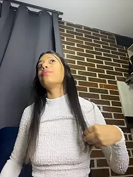 Snapshot of Valentinabaker chatting on 05-17-26, 04:12 Valentinabaker online show from 05-17-26, 04:12