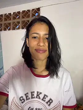 Snapshot of Valentinabaker chatting on 06-02-26, 10:37 Valentinabaker online show from 06-02-26, 10:37