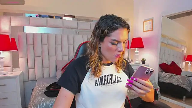 mariiahneedles online show from 02-05-25, 02:08