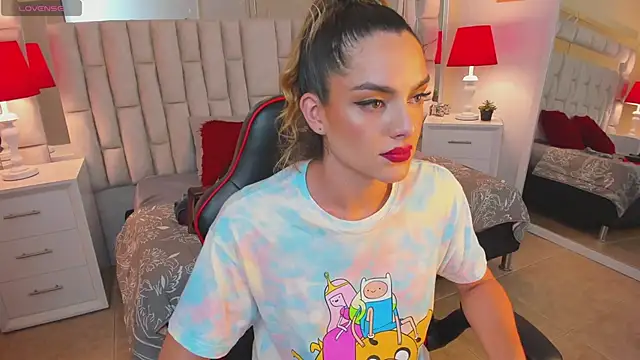 mariiahneedles online show from 02-06-25, 01:38