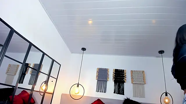 Snapshot of Sweet_camille chatting on 12-01-25, 02:23 Sweet camille online show from 12-01-25, 02:23