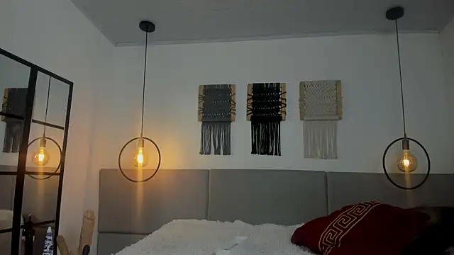 Snapshot of Sweet_camille chatting on 05-08-26, 02:26 Sweet camille online show from 05-08-26, 02:26