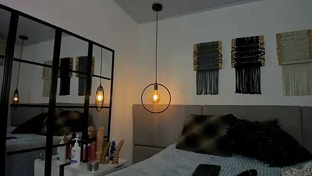 Snapshot of Sweet_camille chatting on 01-08-26, 02:17 Sweet camille online show from 01-08-26, 02:17