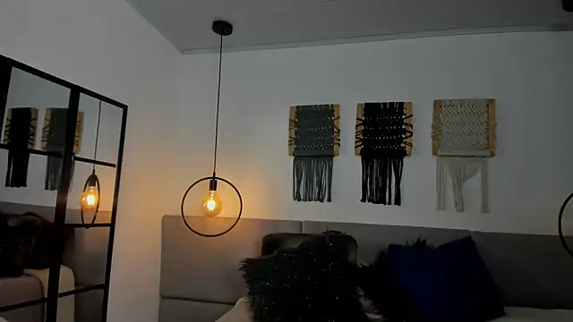 Snapshot of Sweet_camille chatting on 02-24-26, 02:12 Sweet camille online show from 02-24-26, 02:12