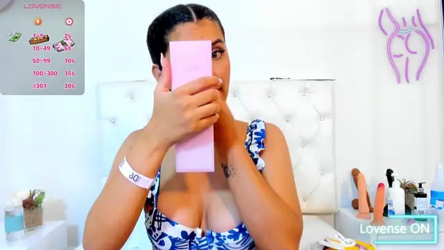 Snapshot of DulceColeman chatting on 11-01-25, 07:19 DulceColeman online show from 11-01-25, 07:19