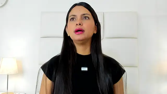 Snapshot of DulceColeman chatting on 02-25-26, 11:21 DulceColeman online show from 02-25-26, 11:21