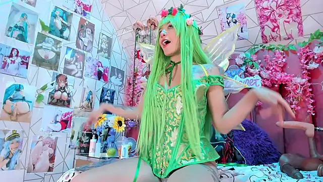 Snapshot of Alicebenett chatting on 11-06-25, 09:19 Alicebenett online show from 11-06-25, 09:19