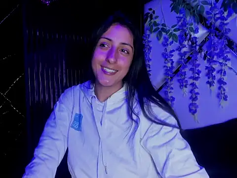 Snapshot of Cameron_cutte chatting on 01-11-26, 03:13 Cameron cutte online show from 01-11-26, 03:13