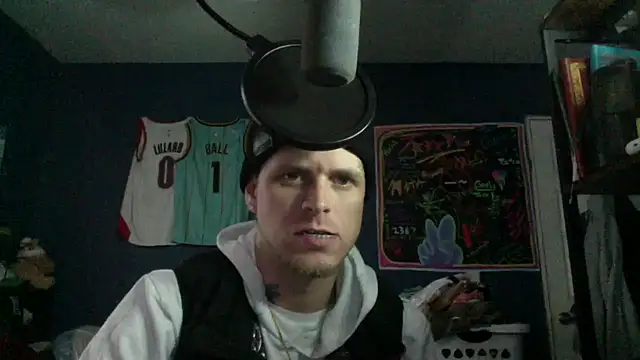 Snapshot of traejddd chatting on 04-05-26, 06:03 traejddd online show from 04-05-26, 06:03