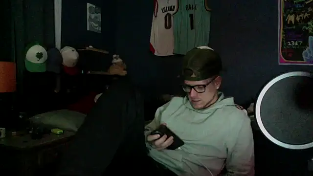 Snapshot of traejddd chatting on 03-22-26, 05:43 traejddd online show from 03-22-26, 05:43