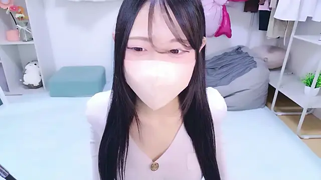 Suzu ch xx online show from 04-17-26, 01:47