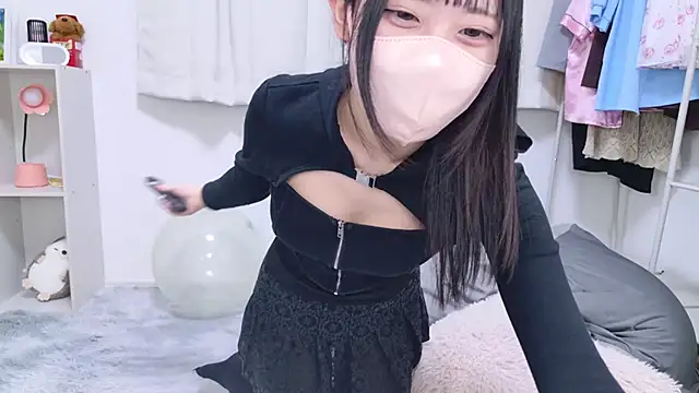 Suzu ch xx online show from 02-17-25, 06:28