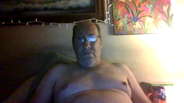 Snapshot of hornyrich69 chatting on 02-15-26, 05:52 hornyrich69 online show from 02-15-26, 05:52