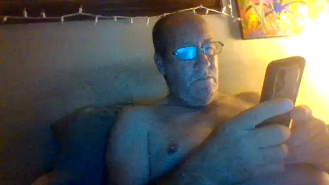 Snapshot of hornyrich69 chatting on 02-23-26, 03:19 hornyrich69 online show from 02-23-26, 03:19