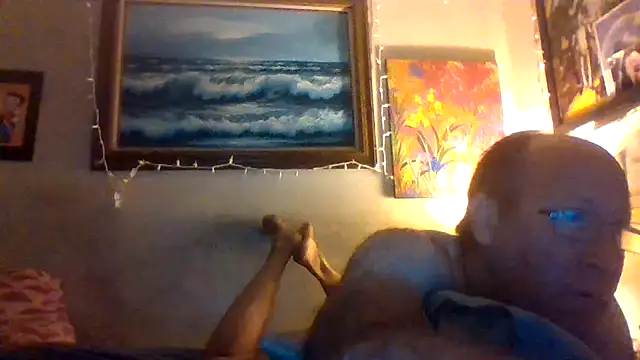 Snapshot of hornyrich69 chatting on 02-16-26, 05:06 hornyrich69 online show from 02-16-26, 05:06