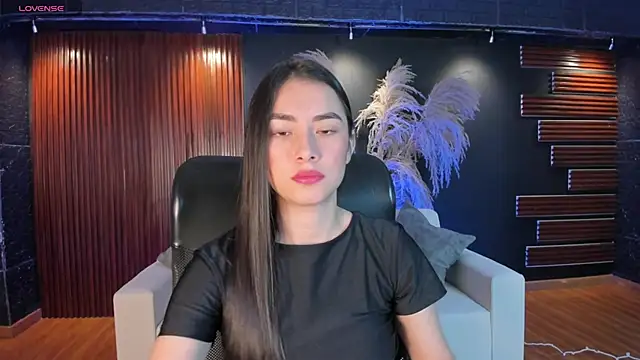 Snapshot of Emmaa_Robertss chatting on 10-16-25, 01:30 Emmaa Robertss online show from 10-16-25, 01:30