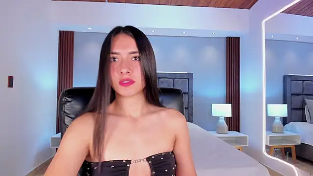 Snapshot of Emmaa_Robertss chatting on 01-09-25, 11:47 Emmaa Robertss online show from 01-09-25, 11:47