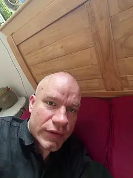 HansenHa online show from 02-11-26, 02:22