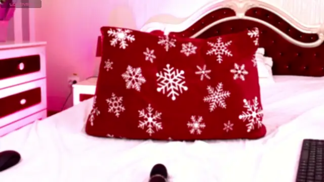 Snapshot of StacyLight chatting on 01-25-25, 12:38 StacyLight online show from 01-25-25, 12:38