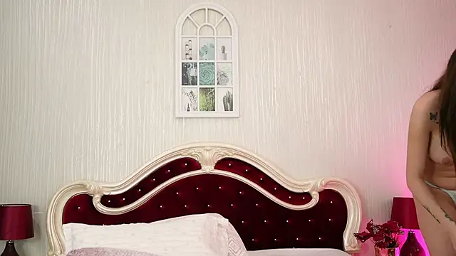 Snapshot of StacyLight chatting on 05-04-26, 06:00 StacyLight online show from 05-04-26, 06:00